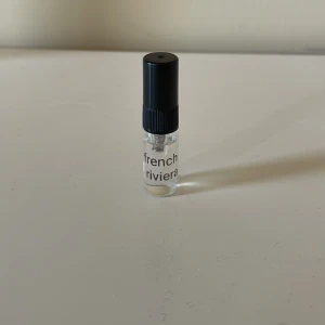 Mancera french riviera - Köpte 3ml av en person som sålde här på Plick för att jag ville testa. Har inte sprejat mycket så finns kanske 2,5ml kvar. 