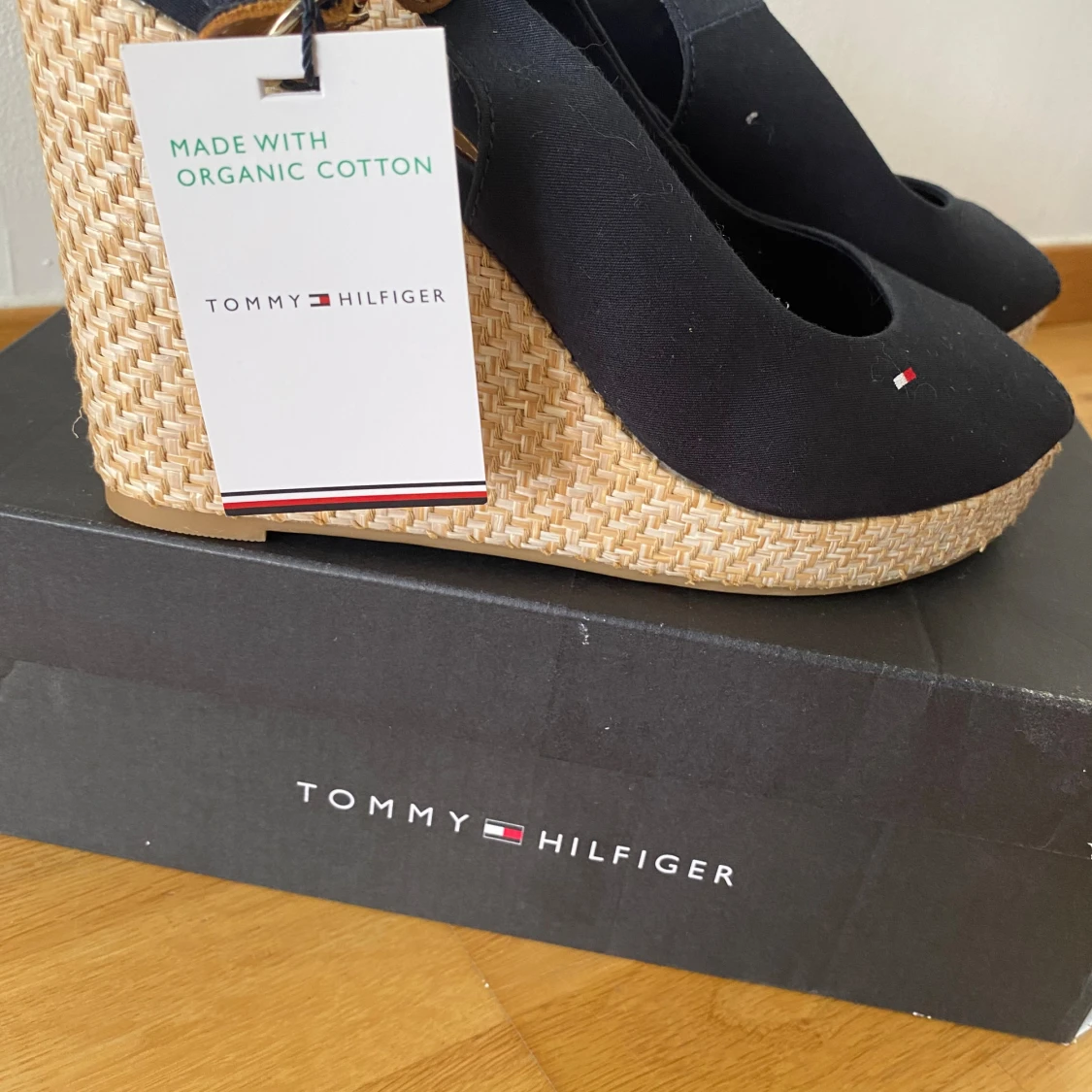 Svarta sandaler från Tommy Hilfiger - 91