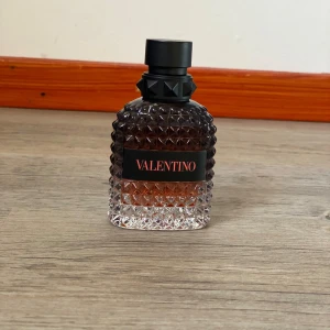 Valentino parfym - Såld!