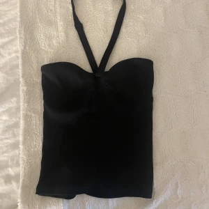 topp  - Svart strl xs perfekt för sommaren 