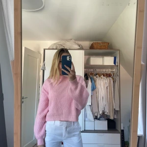 Rosa stickad tröja från Nelly  - Rosa stickad tröja från Nelly  Storlek S 