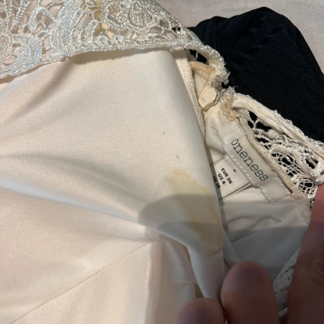 vit klänning med spets - 92