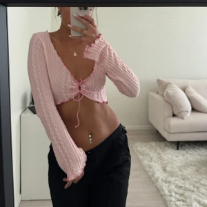 Rosa topp - Super fin rosa topp! 🩷 Aldrig använd så helt ny! Säljer pga att de inte riktigt är min stil längre men fortfarande så snygg😍