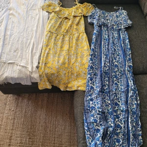 Klänningar  - 3 st klänningar i fint skick Stl xs/s  150:- för alla tre