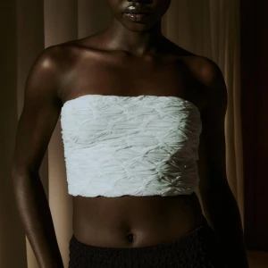Ny Zara  Bandeau tubtopp vit - Ny Zara Bandeau topp vit i storlek S.