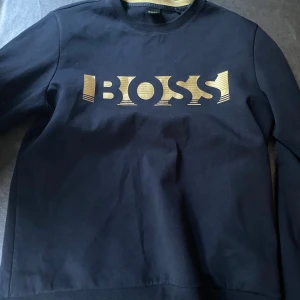 boss tröja - nyskick pris kan diskuteras