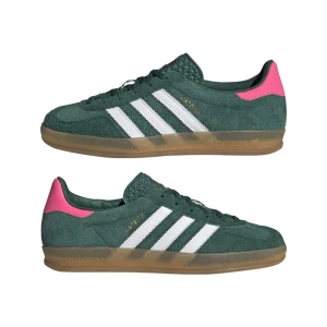 adidas gazelle - Säljer mina så snygga gazelle skor! Använda ett par gånger men säljer för att jag ej får användning av dem🥑Köpta för 1 300