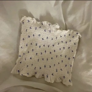 Somnar topp  - Helt ny Top från hm med lappen kvar storlek m men passar mig som har xs/s 💕