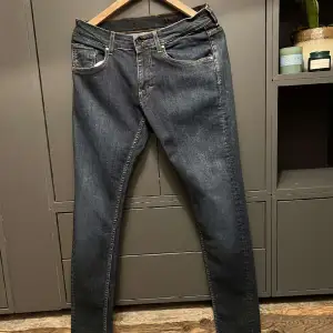 Feta jeans till bra pris