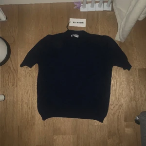 Blå Tröja - Stickad blå tröja 💙 Från meet me there, säljer för att jag rensar hela garderoben. Skriv privat för mer bilder