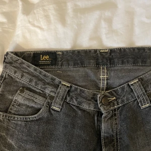 Lee jeans - Säljer mina super snygga lee bootcutjeans😊