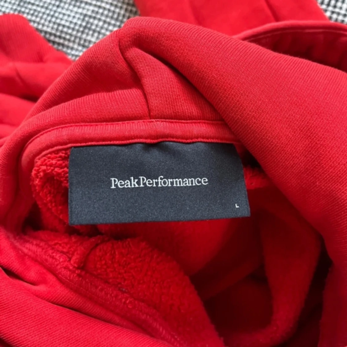Peak performance hoodie - 90