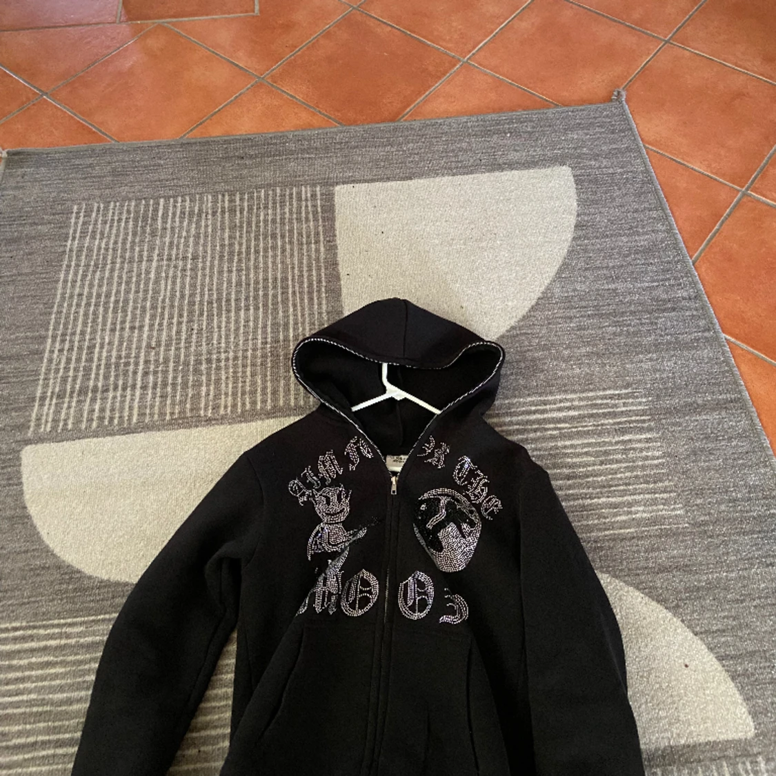 Rhinestone Hoodie - 90