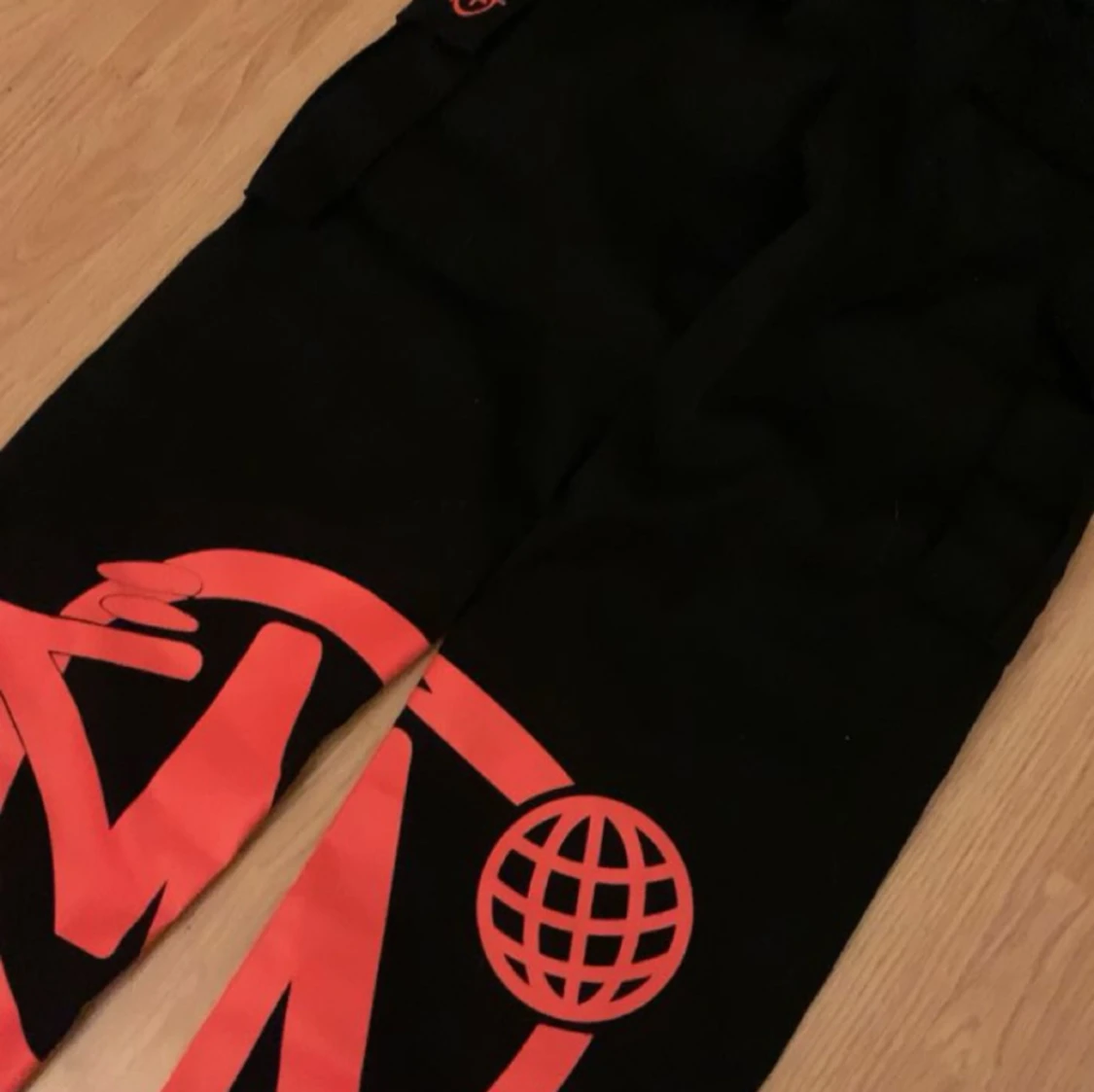 Minus two convertible black graff cargo  - 91