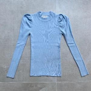 Ribbad tröja - Väldigt fin tröja! Pris kan diskuteras❤️