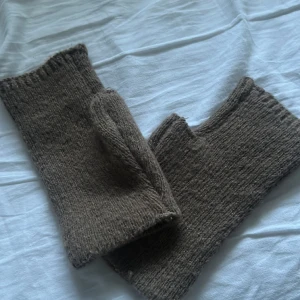 Vantar - Säljer dessa vantar från missay för 50, köpte de för 149 använt de två tre gånger