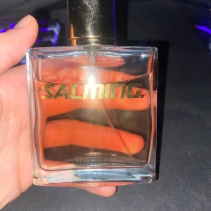 Salming parfym  - God Salming parfym de typ 85 ml kvar ställ gärna frågor 