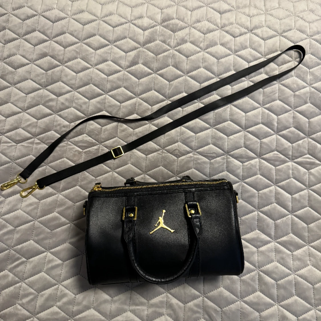 Nike Air Jordan duffle bag small