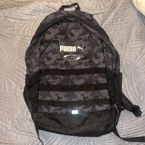 HELT NY PUMA RYGGSÄCK  - Denna är helt ny 