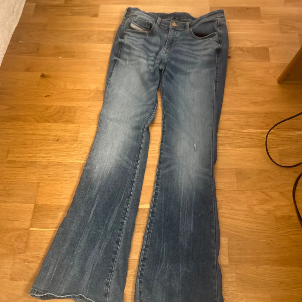 Snygga Diesel jeans använda fåtal gånger, i storlek 175cm . Jeans & Byxor.