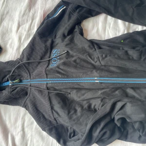 Hugo boss hoodie  - Fint skick!!