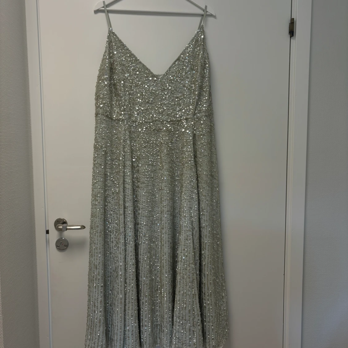 Balklänning med paljetter  - 90