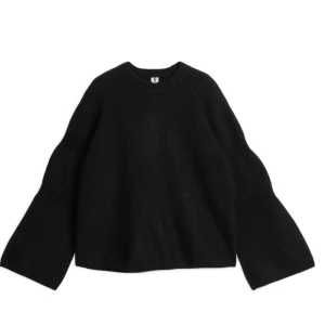 Mohair tröja arket  - Finaste tröjan! Så snygg med detaljerna på armarna☀️