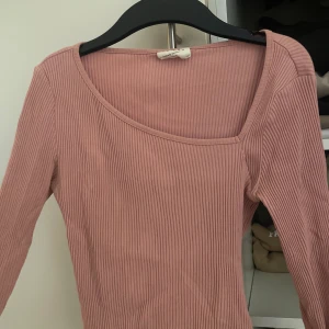 Gina tröja  - Super fin rosa Gina tröja. Kvalitet är så bra. St xs