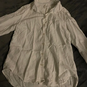 Vit skjorta - Mjukt material