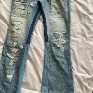 Helt nya jeans säljs då ja köpt för stor storlek 