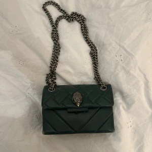 Kurt geiger väska - Säljer min så fina Kurt geiger väska. Den är sparsamt använd. 💞