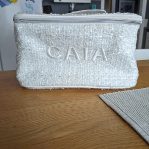 Caia Nessesär  - Från julkalendern 2022 Oanvänd