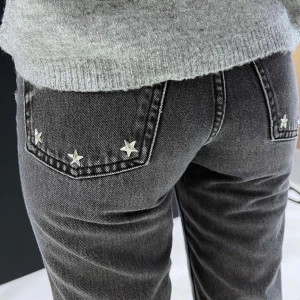 Zara jeans - Gråa zara jeans med stjärnor⭐️  Storlek 32 Modell - 163 cm
