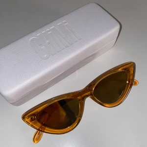 Chimi solglasögon🤍 - Säljer mina solglasögon från Chimi Eyewear. Endast använda ett fåtal gånger och i toppenskick. Modell: 006 Peach✨