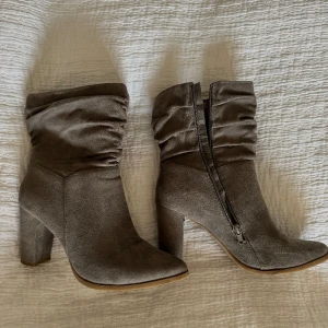 Stövlar - Använda men i mycket gott skick