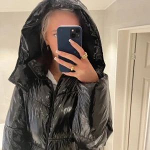 Zara Jacka  - Bra skick, kom privat om du vill ha mer information. Pris kan diskuteras 💞 (lånad bild)💞