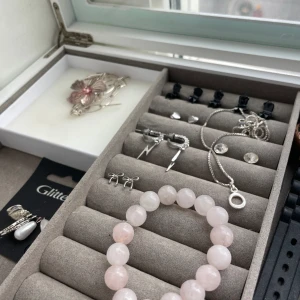 Rosa armband sthlmstil - Rosa handgjort armband