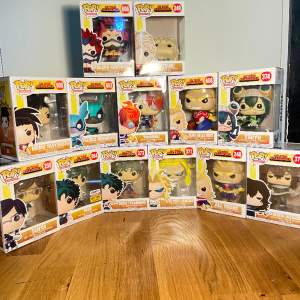 My Hero Academia Funko Pops, 13st figurer ingår som på bild. Säljs till hälften av ordinariepris, alltså 100kr styck