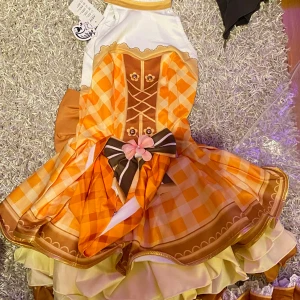 flower bouquet honoka - dm för köp! allt ingår (ej peruk) dm för fler close up bilder och frågor! betalar ej för frakt.  aldrig använd, testad en gång. säljer för den passade inte på mig. köpt från aliexpress, helt nyöppnad. köpt för ca 850kr