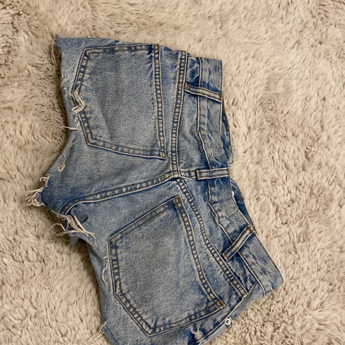 Lågmidjade jeansshorts! - 91