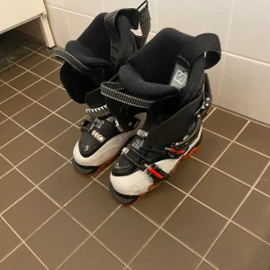 Pjäxor (278 mm) - Mycket bra skick Storlek: 278 mm