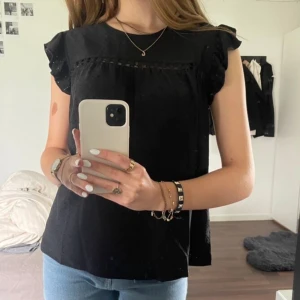 Topp - Supersnygg topp i nyskick!💕Storlek L men passar mig som har S/M