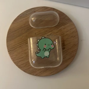 Airpod case - Är för dem första AirPodsen asså då AirPods 1. 