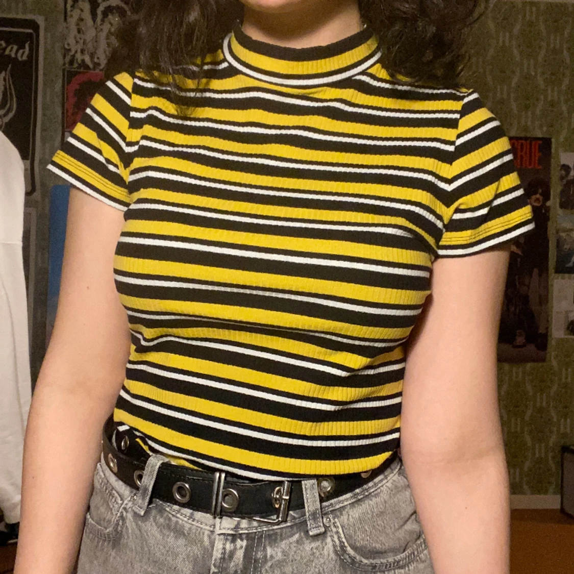 färgglad randig tröja