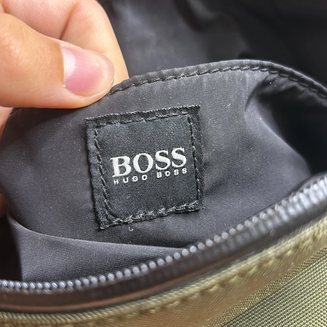 Hugo boss väska - 91