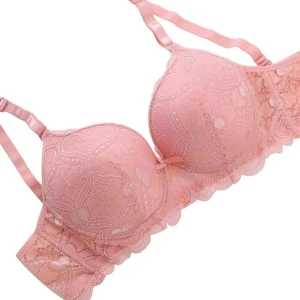 Push up bh från Lindex💘  - Beställde från Lindex för 299 men den passade inte så jag säljer den, aldrig andvänd. Säljer för 199, pris kan diskuteras❤️
