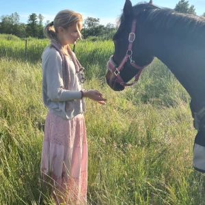 Kjol💖 - Storlek xs men passar även s och xxs skulle jag säga använt fåtal gånger och som i nytt skick! 