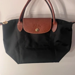 Longchamp väska  - Intressekoll på min Longchampväska storlek S.