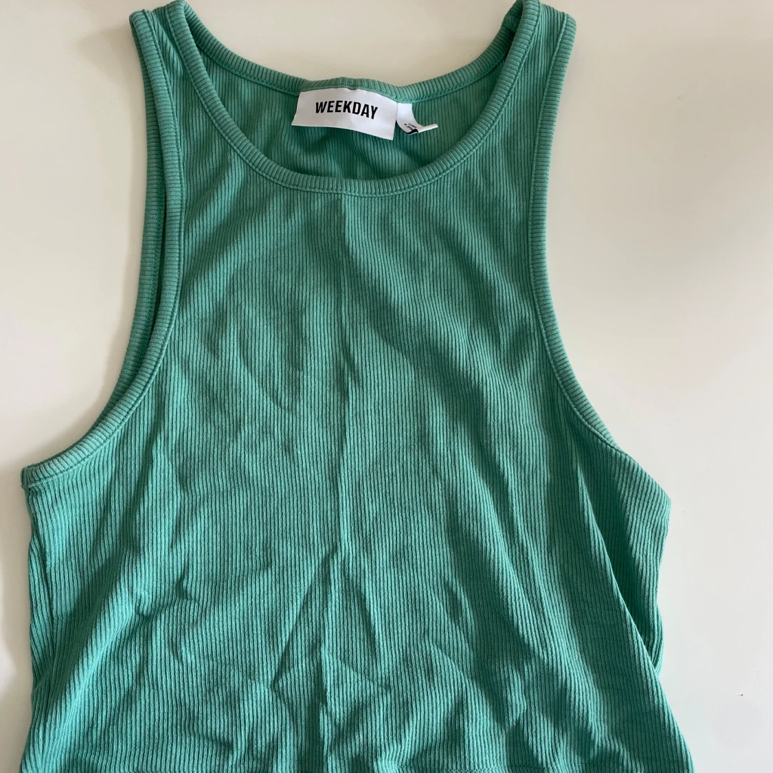 Beige ribbad linnetopp från Zara - 92