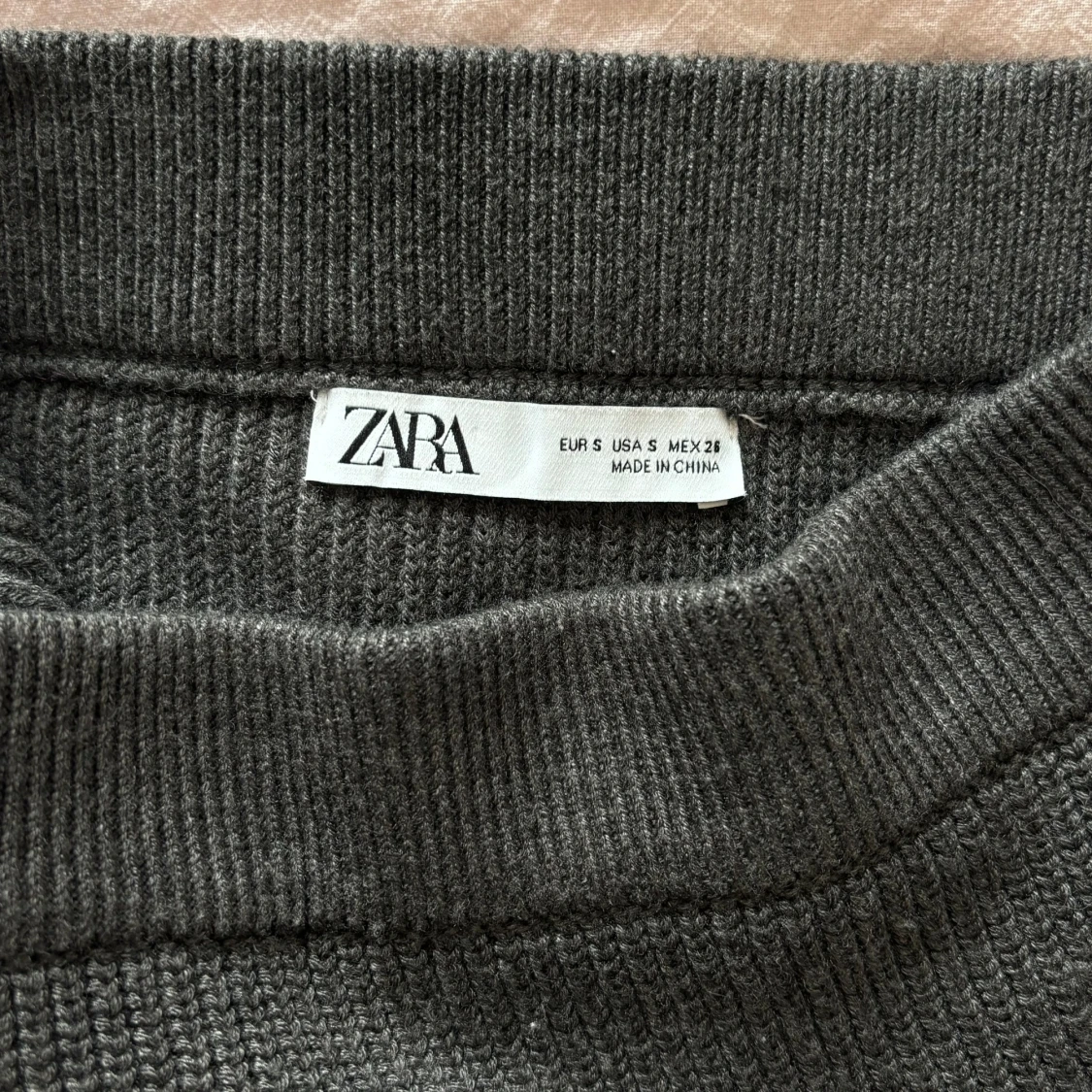 Stickad grå kjol - 91